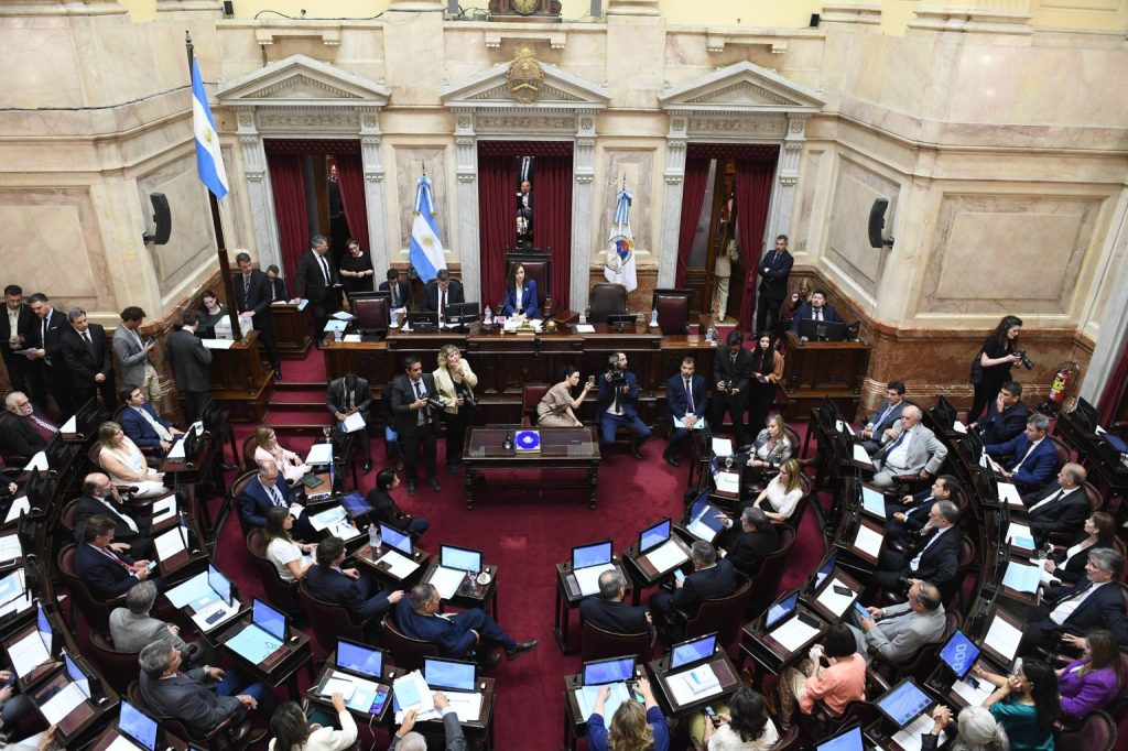 Contrarreloj y entre resistencias, el Gobierno intenta destrabar la reforma laboral en el&nbsp;Senado
