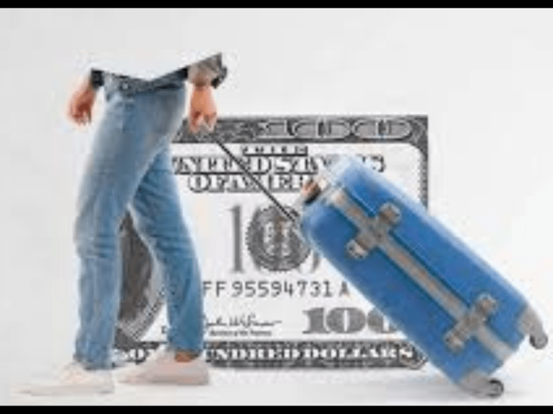 Los trucos ocultos para ahorrar la mayor cantidad de dólares en tu viaje al&nbsp;exterior