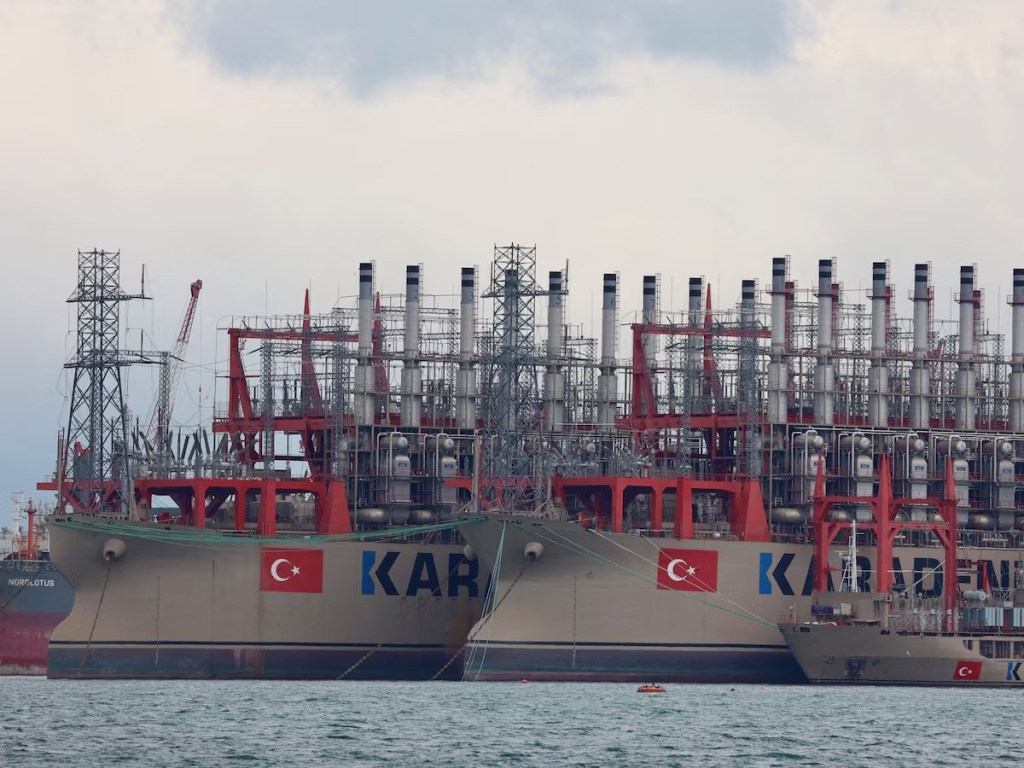 El Gobierno analiza contratar barcos generadores turcos para cubrir la demanda eléctrica en el&nbsp;verano