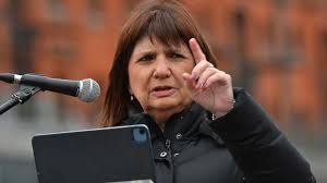 Patricia Bullrich, sobre la amenaza narcoterrorista: «Podría ser una banda de Buenos Aires»