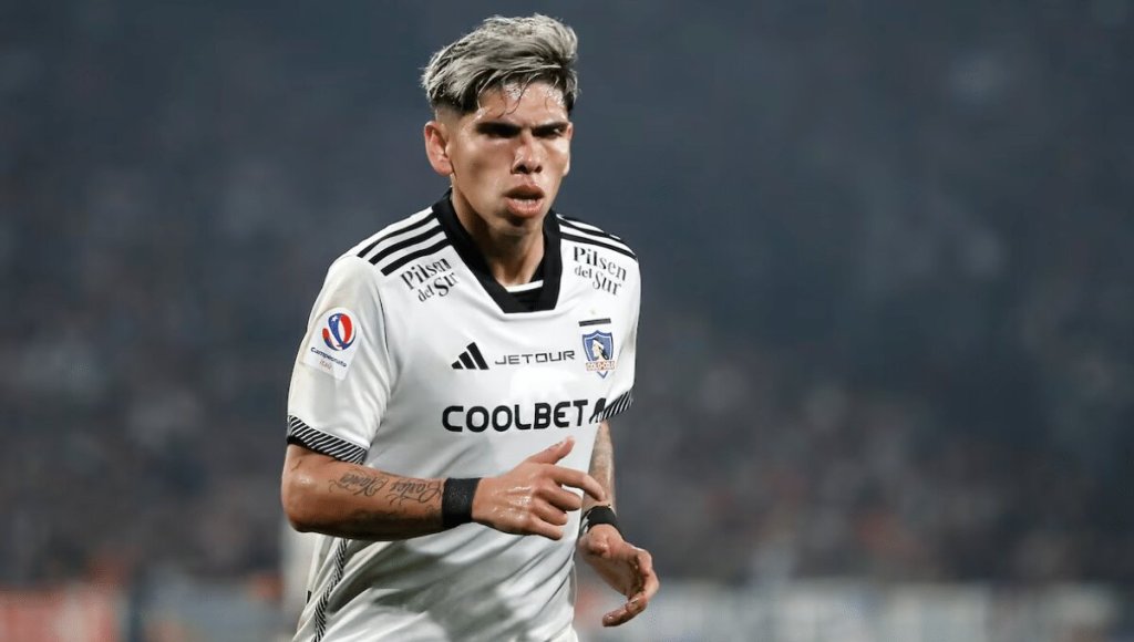 Carlos Palacios llega a la Argentina para ser presentado como primer refuerzo de Boca