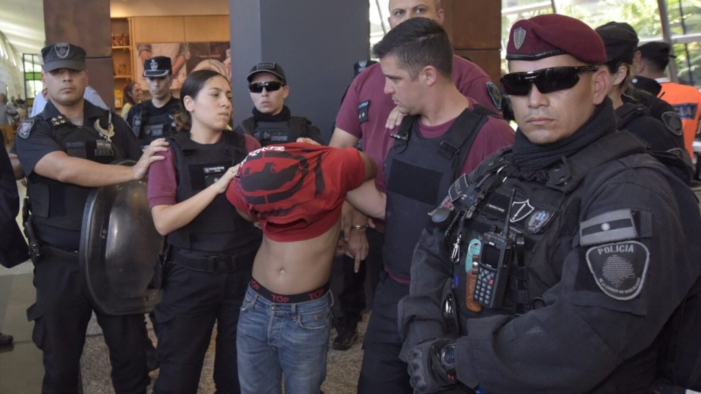 Reforma migratoria: la lista de delitos que podrían ser motivo de expulsión de&nbsp;extranjeros