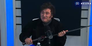 Según el Gobierno, en 2024 se ahorraron USD 4.412 millones por la reducción de empleados&nbsp;públicos