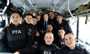 Milei reforma la Policía Federal: del patrullaje al combate contra el crimen organizado