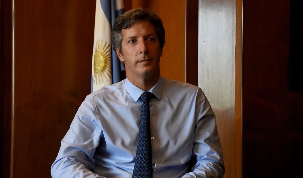 El BCRA anticipó que buscará avanzar con la competencia de monedas en 2025