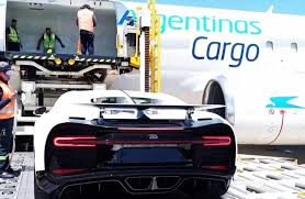 Un argentino compró el auto más rápido del mundo y se lo trajo en flete aéreo desde&nbsp;Miami