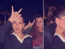 Video: El provocativo gesto de la China Suárez que estaría dedicado a Wanda Nara: “Le manda&nbsp;cuernitos”