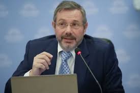 El titular de Anses desafió a Milei y se fue a Cancún a hacer beach office