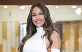 La reflexión de Pampita tras su caída en una pasarela mientras&nbsp;desfilaba