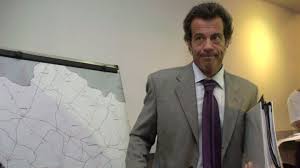 Giro de la UIF: seguirá siendo querellante en causas de corrupción K, pero descarta intervenir en nuevos casos