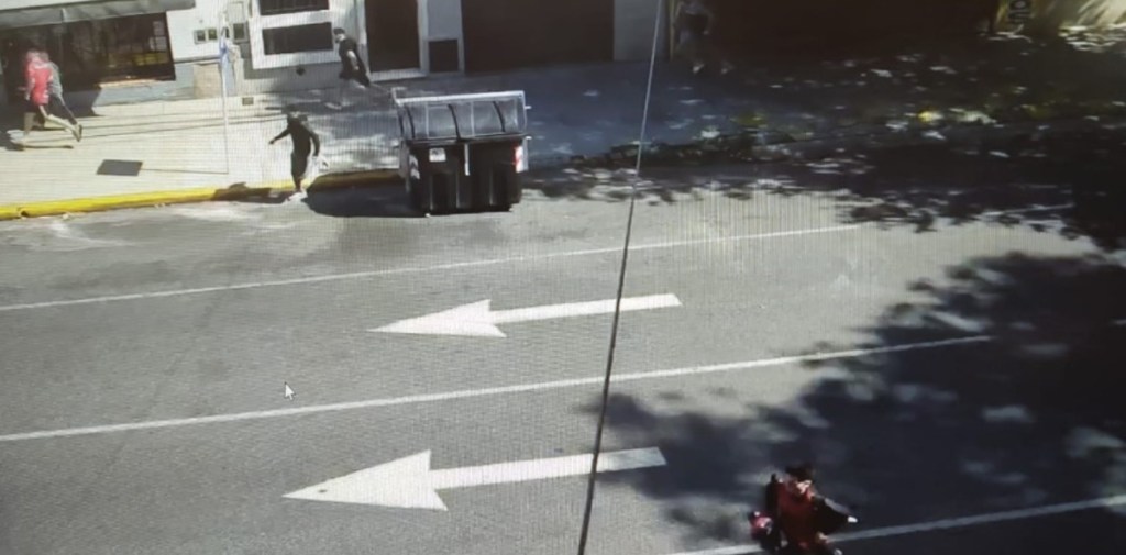 Se fugaron seis presos de una comisaría de Caballito: maniataron al jefe de servicio y huyeron en&nbsp;auto