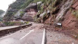 ¡Ruta a Cachi con derrumbes! Piden extremar las precauciones al conducir