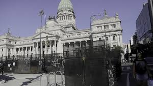 Reforma laboral y ley penal juvenil: las derrotas que exponen la crisis K