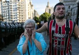 Antes de la marcha de los jubilados, el Gobierno modificó la ley de derecho de admisión en los&nbsp;estadios