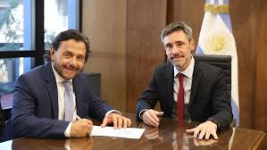 Convenio entre el Gobernador y el titular de CFI para fortalecer la profesionalización de la Administración Pública&nbsp;Provincial