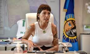 Mayra Mendoza se tatuó una tobillera para respaldar a Cristina Kirchner: “Será un signo de&nbsp;dignidad”