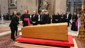 Milei y el «milagro» de Francisco, el llamado a las 4 AM y el «machete» de&nbsp;Francos