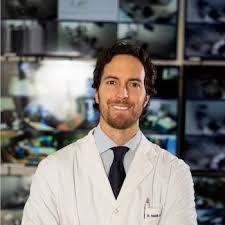 El argentino Roger Zaldivar fue reconocido como uno de los 50 oftalmólogos más destacados del&nbsp;mundo