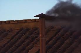 Fumata negra en el Vaticano: tras más de tres horas de cónclave, no hubo acuerdo para la elección del nuevo&nbsp;Papa