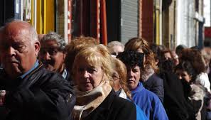 Efecto motosierra: cuántos jubilados salieron a buscar&nbsp;trabajo