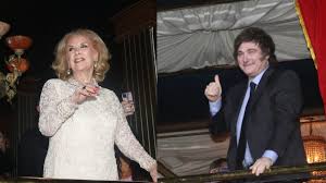 El saludo de Mirtha Legrand a Javier Milei en el desfile de Roberto Piazza: “Viva la libertad&nbsp;carajo”