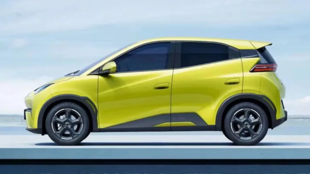 Cómo es y cuánto cuesta el auto eléctrico chino más barato que llega a la Argentina y es furor&nbsp;mundial