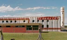 El drama de las alimenticias: Georgalos, la dueña del Mantecol, aplicó despidos y estalló el&nbsp;conflicto