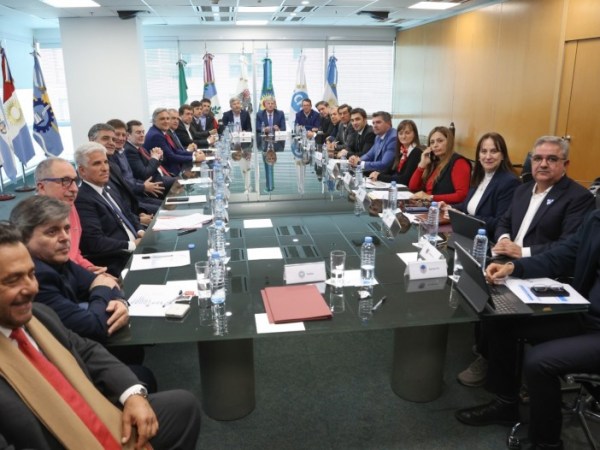 Reforma laboral y Ganancias: se cayó la cumbre de gobernadores y el Gobierno ganó tiempo en el&nbsp;Senado