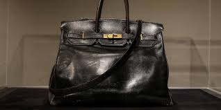 Récord mundial: subastaron por USD 10 millones el bolso original de Jane Birkin que inspiró una&nbsp;leyenda