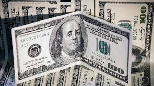 El dólar oficial retrocedió y encadenó más de dos semanas por encima del&nbsp;blue