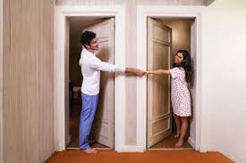 Dormir en cuartos separados ya no es señal de crisis de pareja: qué es el sleep divorce y por qué es&nbsp;tendencia