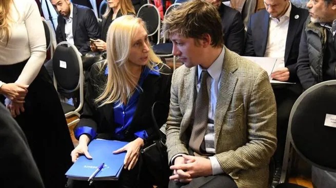 Por qué se recalentó la interna entre Karina Milei y Santiago Caputo tras el&nbsp;triunfo