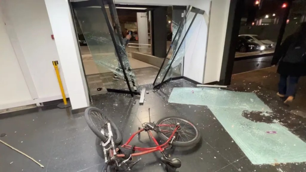 Tres exfuncionarios K fueron citados a indagatoria por el ataque al edificio de&nbsp;TN