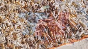 El laboratorio del fentanilo contaminado por dentro: de las ampollas rotas a la vigilancia de la&nbsp;policía