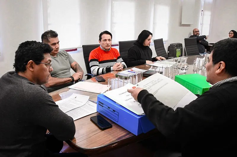 Defensor del Pueblo: Tres fuera de carrera y cuatro objeciones a un mismo&nbsp;postulante