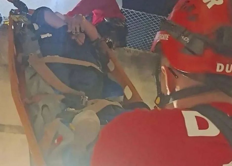 Conmoción: una mujer que intentó rescatar a su gato cayó al vacío desde un&nbsp;edificio