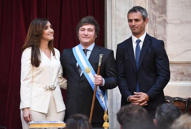 Martín Menem hizo lo mismo que Villarruel y a ella la llamaron&nbsp;traidora