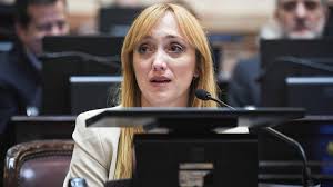 “Unión por la Plata”: el insólito fallido de una senadora kirchnerista en plena&nbsp;sesión