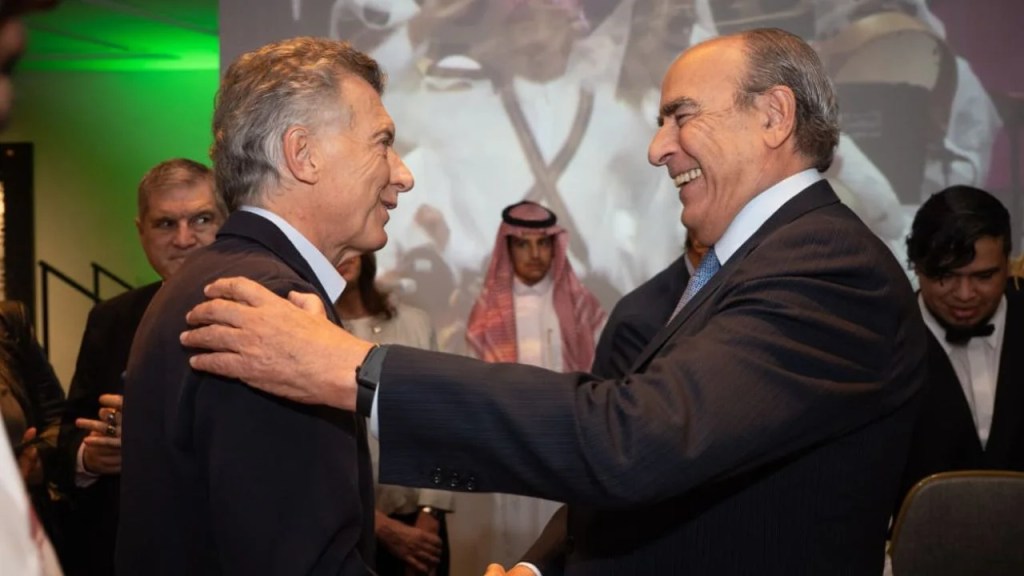Francos se mostró con Macri en un evento diplomático, en medio de rumores de&nbsp;acercamiento