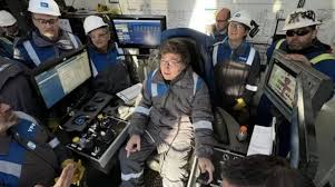 Insólita «moda Vaca Muerta»: YPF vende al público el mameluco que popularizó el presidente&nbsp;Milei