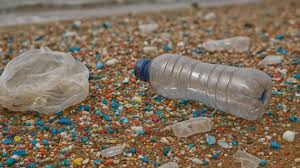 Microplásticos en bebidas de consumo diario: un estudio revela niveles más altos de lo&nbsp;estimado