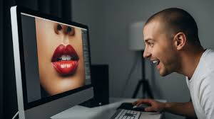 Detectaron un virus que espía a quienes miran porno, les activa la webcam, les saca fotos y los extorsiona