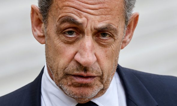 El expresidente de Francia Nicolas Sarkozy ingresó a la cárcel: debe cumplir una condena de cinco años