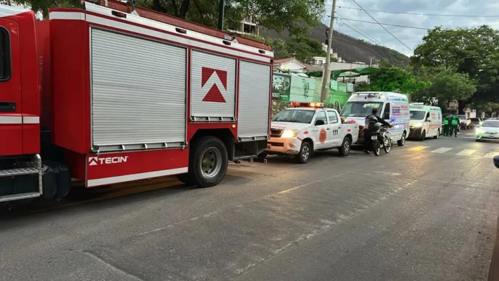Murió un obrero en calle Uruguay y piden ayuda al Ejército para recuperar el cuerpo