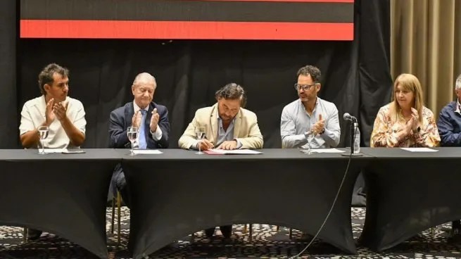 Gustavo Sáenz lanzó el «Pacto Todos por Salta» para reclamarle a Javier Milei la reactivación de la obra pública