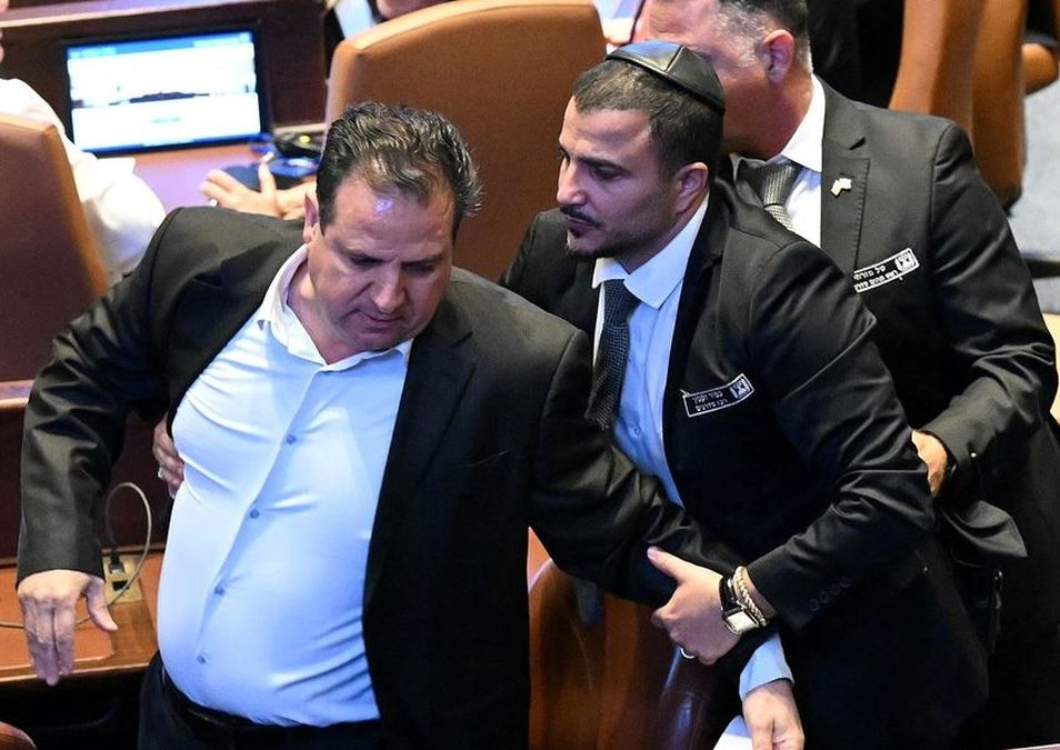 VIDEO | Echaron a un parlamentario que interrumpió el discurso de Donald Trump con gritos