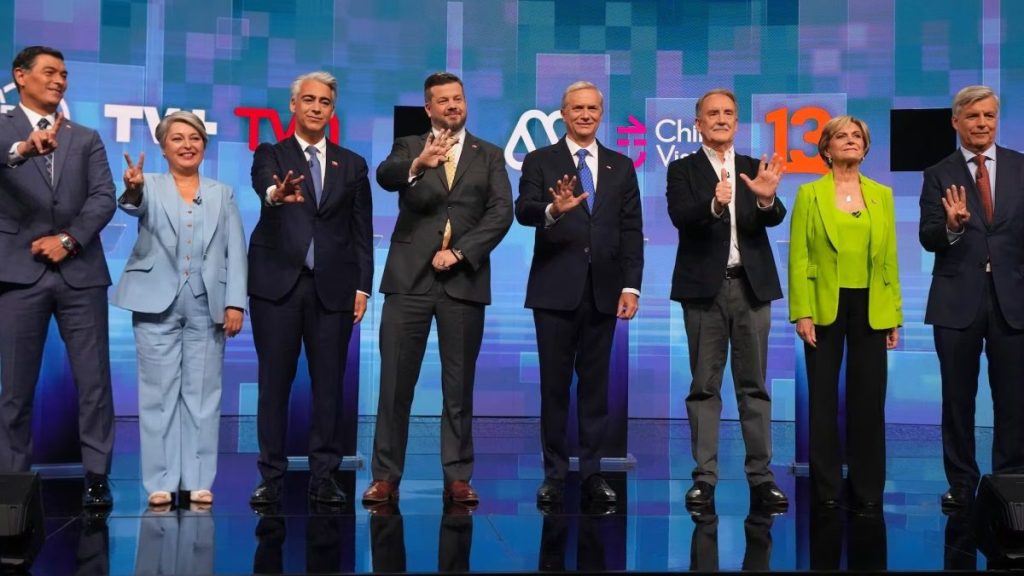 Elecciones en Chile: el centroizquierda busca seguir en el Gobierno pero la derecha puede ganar el balotaje