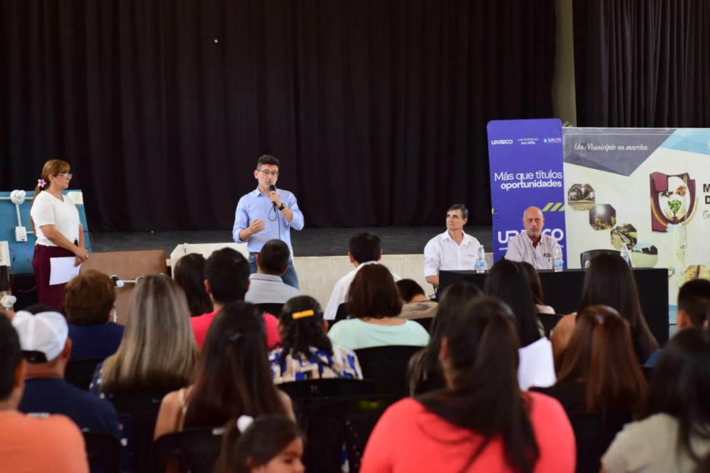 EDESA acompañó el ciclo de “Constructoras” en Las Lajitas