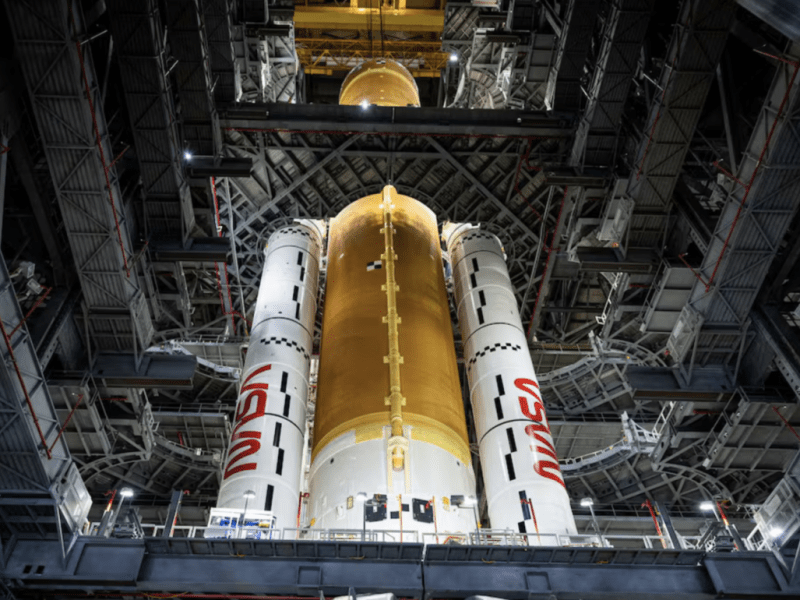 El cohete de la misión Artemis II ya está en la plataforma de&nbsp;lanzamiento