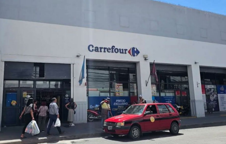 Gremio asegura la continuidad laboral de los empleados de Carrefour: «Gracias a Dios se está salvando la&nbsp;situación»